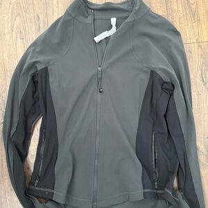 Lululemon Women's Black and Gray Jacket